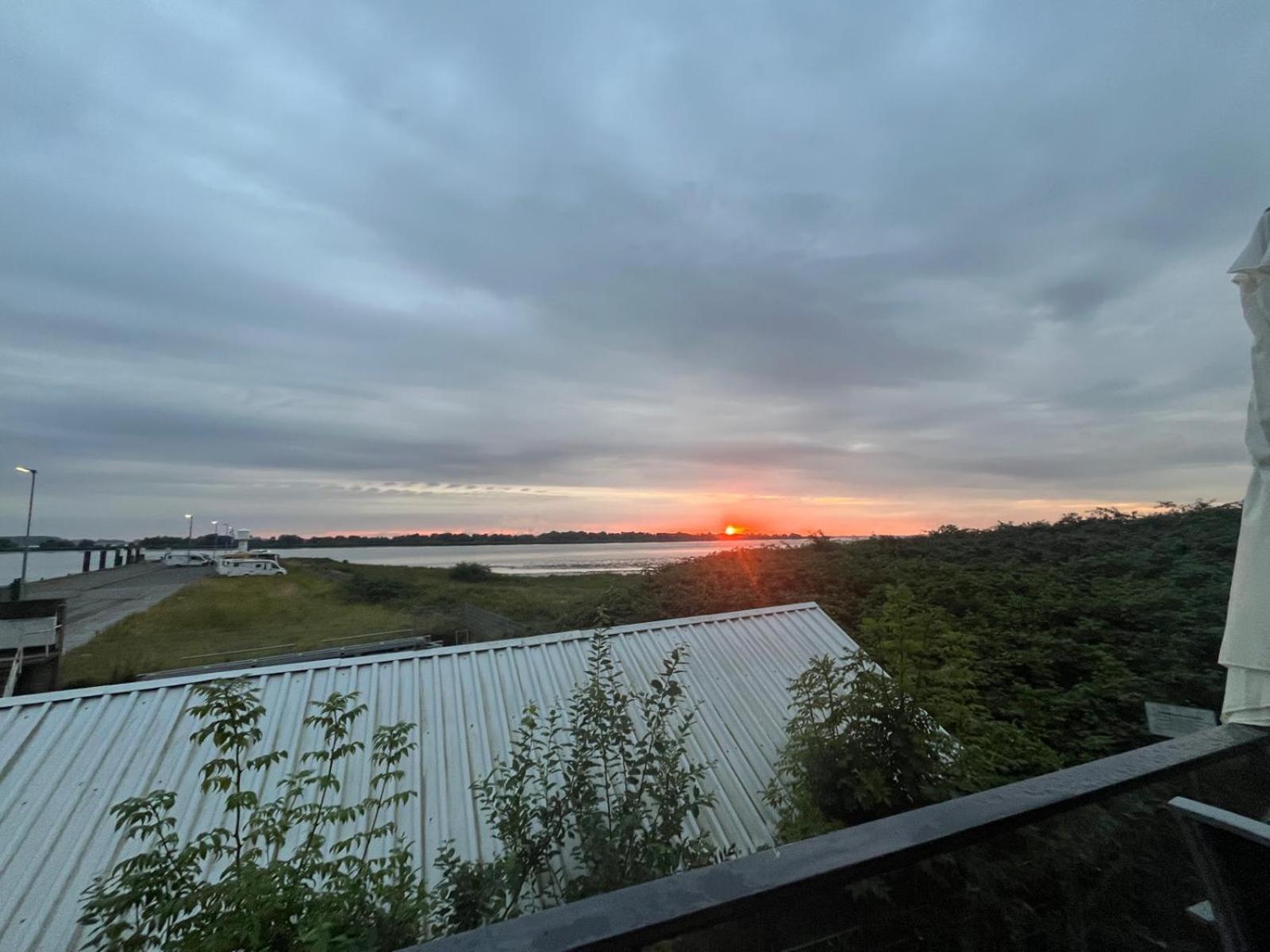 Lykkefund - Ferienwohnungen In Hafennaehe กลึคชตัดท์ ภายนอก รูปภาพ
